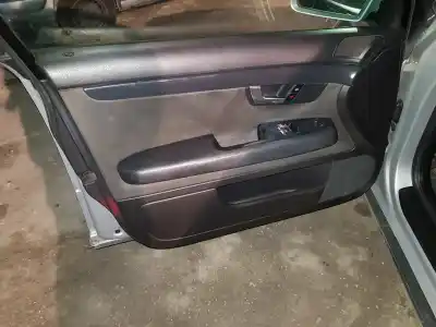 Veículo de Sucata audi a4 berlina (8e) 1.9 tdi do ano 2004 alimentado awx