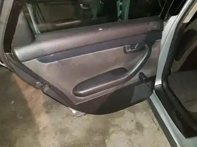 Veículo de Sucata audi a4 berlina (8e) 1.9 tdi do ano 2004 alimentado awx