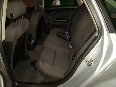 Veículo de Sucata audi a4 berlina (8e) 1.9 tdi do ano 2004 alimentado awx