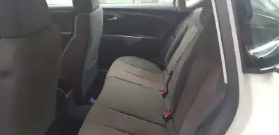 Здавання транспортного засобу seat leon (1p1) stylance / style року 2010 потужний cayc