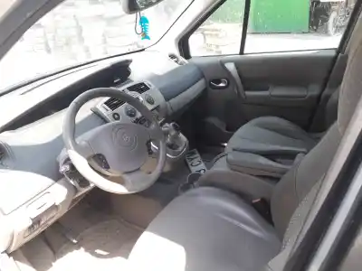 Scrapping Vehicle renault scenic ii grand confort expression of the year 2004 powered f9q812