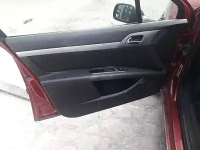 Veículo de Sucata peugeot 407 sw sr confort do ano 2006 alimentado 9hz