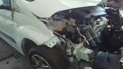 Veículo de Sucata ford transit courier combi ambiente do ano 2018 alimentado xvcc