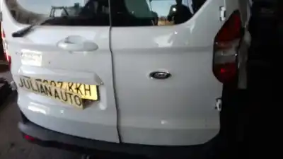 Veículo de Sucata ford transit courier combi ambiente do ano 2018 alimentado xvcc