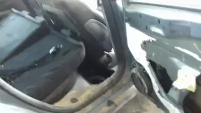 Veículo de Sucata citroen c4 berlina collection do ano 2006 alimentado 9hy