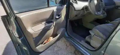 Veículo de Sucata renault scenic ii grand confort expression do ano 2004 alimentado 