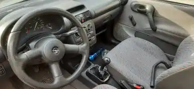 Sloopvoertuig opel corsa b edition 2000 van het jaar 1998 aangedreven x10xe