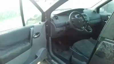 Veículo de Sucata renault scenic ii confort expression do ano 2005 alimentado 