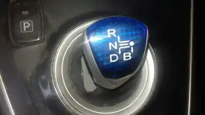 Veicolo di demolizione toyota auris hybrid active dell'anno 2011 alimentato 2zr