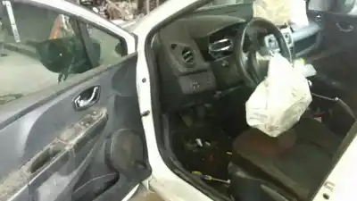 Sloopvoertuig renault clio iv business van het jaar 2014 aangedreven k9k608