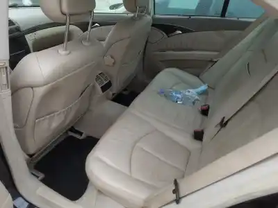 Здавання транспортного засобу mercedes-benz clase e (w211) berlina e 500 (211.070) року 2003 потужний 113967