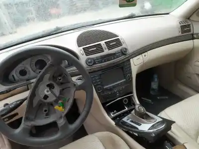 Здавання транспортного засобу mercedes-benz clase e (w211) berlina e 500 (211.070) року 2003 потужний 113967