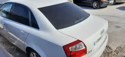 Veículo de Sucata audi a4 berlina (8e) 2.5 v6 24v tdi do ano 2002 alimentado ake