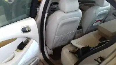 Vehicul casat jaguar s-type 3.0 v6 24v cat al anului 2000 alimentat 