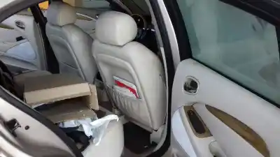 Vehicul casat jaguar s-type 3.0 v6 24v cat al anului 2000 alimentat 