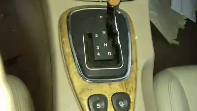 Vehicul casat jaguar s-type 3.0 v6 24v cat al anului 2000 alimentat 