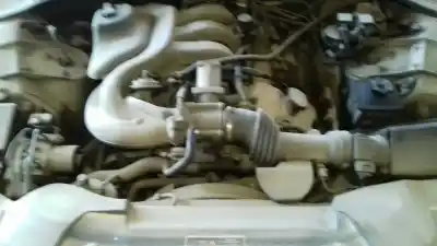 Vehicul casat jaguar s-type 3.0 v6 24v cat al anului 2000 alimentat 