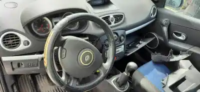 Veicolo di demolizione renault clio iii confort dynamique dell'anno 2007 alimentato k9k766
