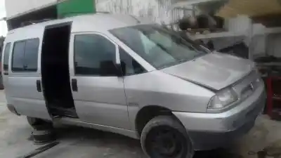 Veículo de Sucata citroen jumpy 2.0 hdi sx caja cerrada acristalada do ano 2001 alimentado rhx
