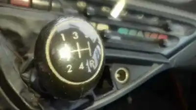 Veículo de Sucata citroen jumpy 2.0 hdi sx caja cerrada acristalada do ano 2001 alimentado rhx