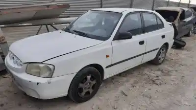 Veículo de Sucata hyundai accent (lc) gl 4p do ano 2001 alimentado g4ea