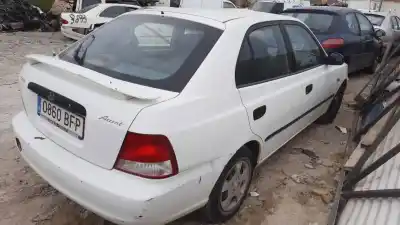 Veículo de Sucata hyundai accent (lc) gl 4p do ano 2001 alimentado g4ea