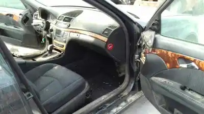 Véhicule à la ferraille mercedes                                           clase e (w211) berlina                                                                                                                                                                                                                                     e 270 cdi (211.016)                                                                                                                                                                                                                                        de l'année 2002 alimenté 647961