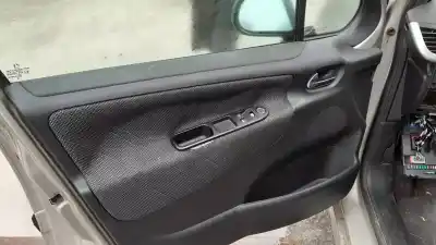 Veículo de Sucata peugeot 207 confort do ano 2008 alimentado 8fs