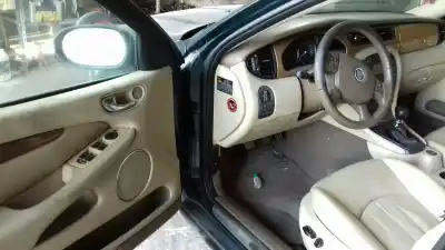 Scrapping Vehicle jaguar x-type 2.2 d classic of the year 2006 powered bg