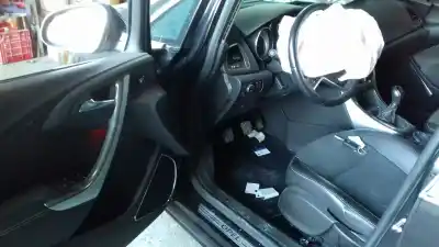 Здавання транспортного засобу opel astra j lim. cosmo року 2010 потужний a17dtr
