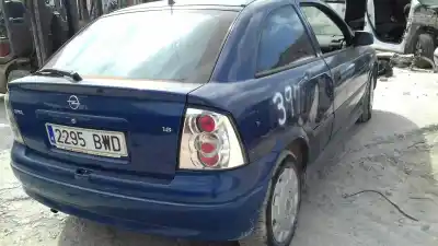 Vehículo de desguace opel astra g berlina club del año 2002 con motor z16se