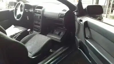 Vehículo de desguace opel astra g berlina club del año 2002 con motor z16se