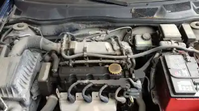 Vehículo de desguace opel astra g berlina club del año 2002 con motor z16se