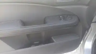 Здавання транспортного засобу ford focus c-max (cap) ambiente (d) року 2004 потужний 
