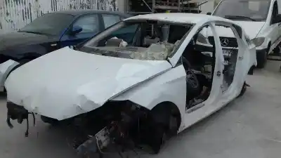 Véhicule à la ferraille seat leon (5f1) style de l'année 2016 alimenté 