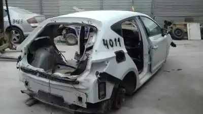 Véhicule à la ferraille seat leon (5f1) style de l'année 2016 alimenté 