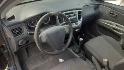 Verschrottungsfahrzeug kia rio 1.5 crdi des jahres 2007 angetrieben d4fa