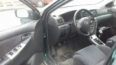 Veículo de Sucata toyota corolla (e12) 1.6 16v do ano 2004 alimentado 3zzfe