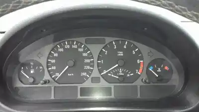 Sloopvoertuig bmw serie 3 berlina (e46) 320i van het jaar 2000 aangedreven 226s1