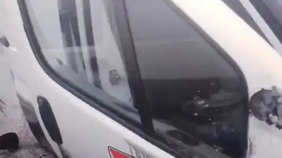 Hurda Aracı RENAULT TRAFIC COMBI (AB 4.01) 9 - plazas (L1H1) 2.9t Combi corto Yılın 2010 güçlü M9R786