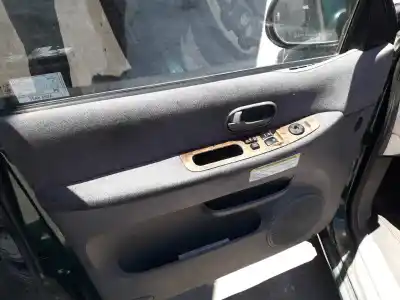 Sloopvoertuig kia carnival ii 2.9 crdi cat van het jaar 2003 aangedreven j3