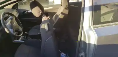 Здавання транспортного засобу opel astra gtc cosmo року 2007 потужний z19dt