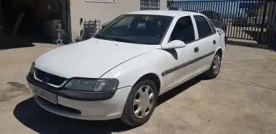 Sloopvoertuig OPEL VECTRA B BERLINA Básico (1999->) van het jaar 1999 aangedreven X18XE