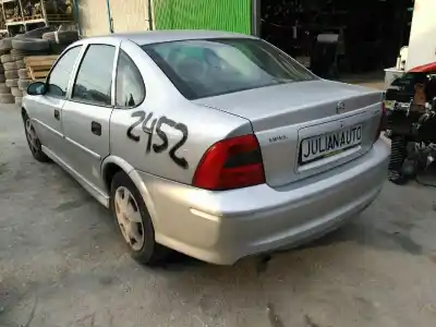 Veículo de Sucata opel vectra b berlina básico do ano 2002 alimentado z16xe