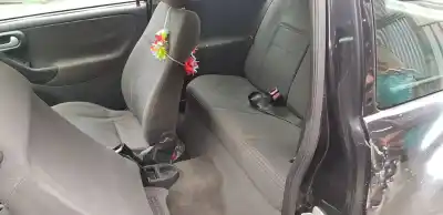 Sloopvoertuig opel corsa c club van het jaar 2003 aangedreven y17dt