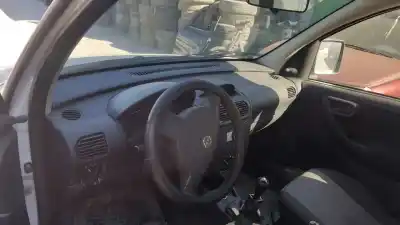 Sloopvoertuig opel combo familiar van het jaar 2010 aangedreven z13dtj