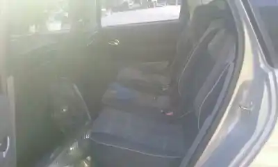 Veículo de Sucata renault scenic ii confort dynamique do ano 2003 alimentado 