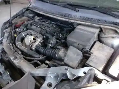 Veicolo di demolizione ford focus berlina (cap) ambiente (d) dell'anno 2007 alimentato hhda