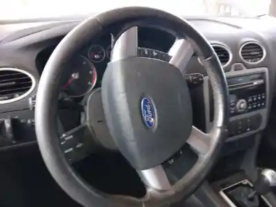 Veicolo di demolizione ford focus berlina (cap) ambiente (d) dell'anno 2007 alimentato hhda