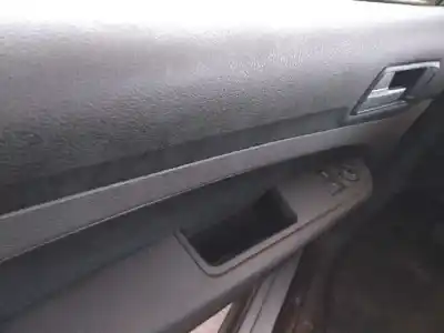 Veicolo di demolizione ford focus berlina (cap) ambiente (d) dell'anno 2007 alimentato hhda